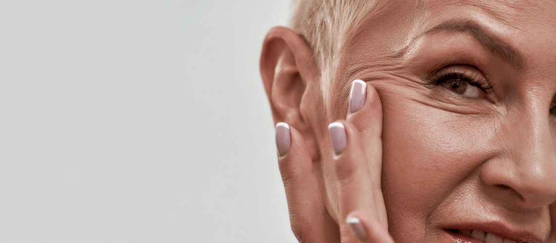 Patas de gallo: cómo disimular las arrugas de los ojos